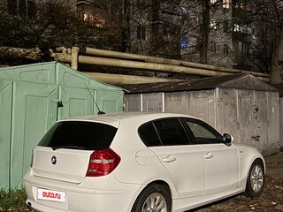 2011 BMW 1 серии 118i I (E81/E82/E87/E88) Рестайлинг, белый, 880000 рублей, вид 3