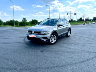 2019 Volkswagen Tiguan II, серебристый, 2380000 рублей, вид 2