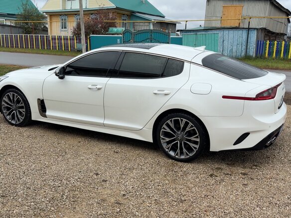2019 Kia Stinger I, белый, 2570000 рублей - вид 11