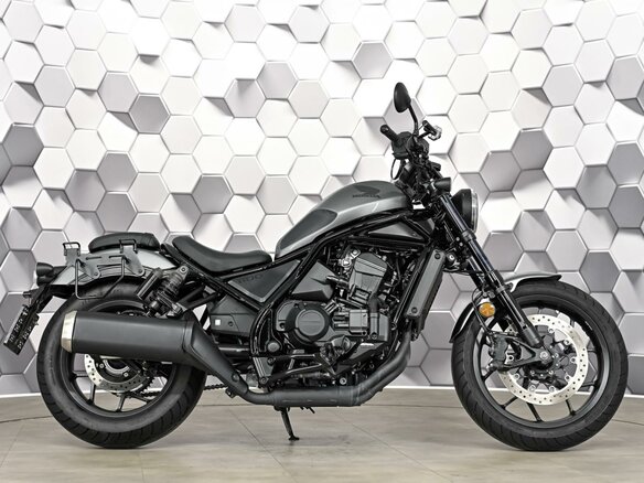 2023 Honda CMX 1100 Rebel, серый, 1077000 рублей - вид 2