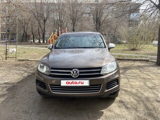 2011 Volkswagen Touareg II, коричневый, 1700000 рублей, вид 1