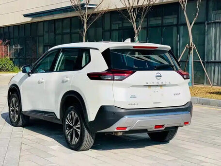 2023 Nissan X-Trail IV, белый, 2800000 рублей, вид 4