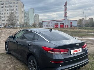 2019 Kia Optima IV Рестайлинг, серый, 1300000 рублей, вид 4