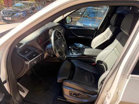 2013 BMW X5 30d II (E70) Рестайлинг, серебристый, 1999000 рублей - вид 4