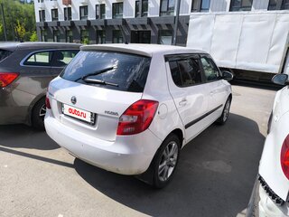 2013 Skoda Fabia II Рестайлинг, белый, 620000 рублей, вид 2