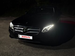 2017 Mercedes-Benz E-Класс 400 V (W213, S213, C238), чёрный, 3900000 рублей, вид 3