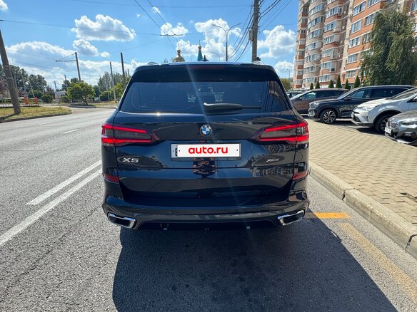 2022 BMW X5 Long 30Li IV (G05/G18), синий, 7400000 рублей - вид 6