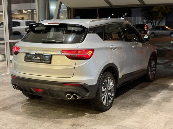 2022 Geely Coolray I, серебристый, 1450000 рублей - вид 5