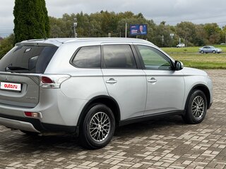 2014 Mitsubishi Outlander III Рестайлинг, серебристый, 1399000 рублей, вид 5