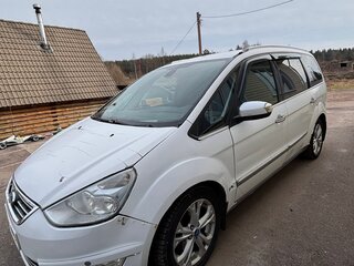2012 Ford Galaxy II Рестайлинг, белый, 500000 рублей, вид 1