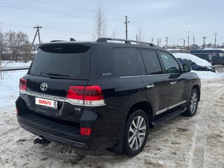 2017 Toyota Land Cruiser 200 Series Рестайлинг 2, чёрный, 6500000 рублей, вид 4