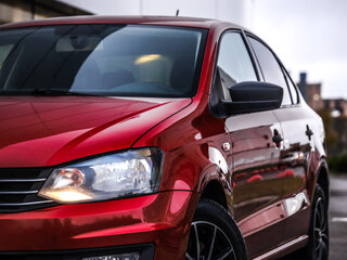 2015 Volkswagen Polo V Рестайлинг, красный, 824777 рублей, вид 2