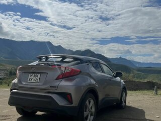 2017 Toyota C-HR I, серебристый, 1870000 рублей, вид 4