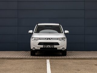 2014 Mitsubishi Outlander III, белый, 1555000 рублей, вид 2