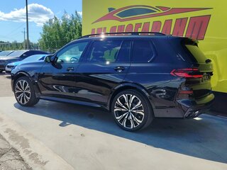 2025 BMW X7 M60i I (G07) Рестайлинг, чёрный, 24990000 рублей, вид 5