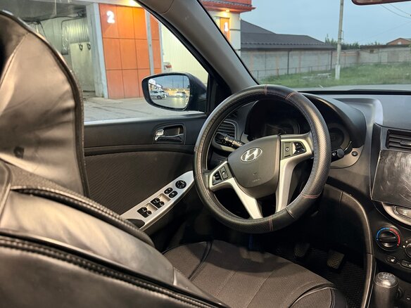 2011 Hyundai Solaris I, фиолетовый, 750000 рублей - вид 7