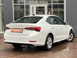 2021 Skoda Octavia IV (A8), белый, 2119000 рублей, вид 2