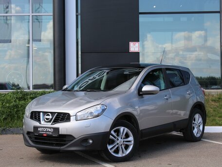 2011 Nissan Qashqai I Рестайлинг, серебристый, 1050000 рублей, вид 1