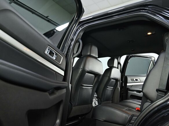 2017 Ford Explorer V Рестайлинг, чёрный, 1965000 рублей - вид 11