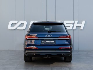 2021 Audi Q7 45 TFSI II (4M) Рестайлинг, синий, 5430000 рублей, вид 4