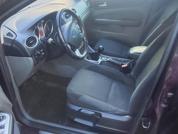 2008 Ford Focus II Рестайлинг, фиолетовый - вид 20
