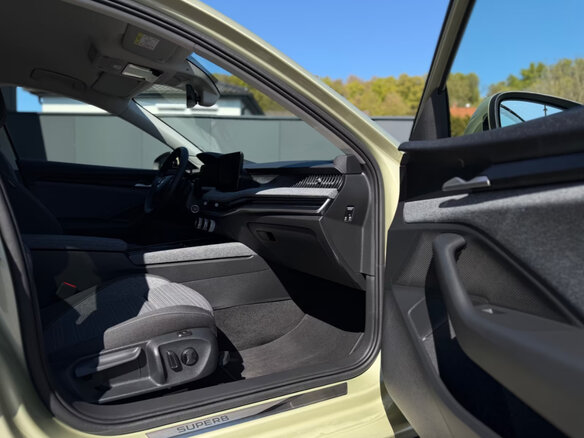 2024 Skoda Superb IV, зелёный, 4995449 рублей - вид 14