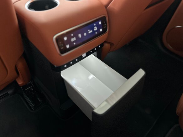 2025 Li Auto (Lixiang) L9 52.3 kWh I Рестайлинг, чёрный - вид 17