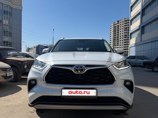 2025 Toyota Highlander IV (XU70), белый, 5400000 рублей, вид 3
