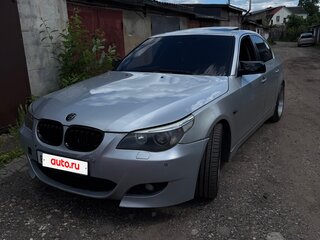 2004 BMW 5 серии 525i V (E60/E61), серебристый, 750000 рублей, вид 1