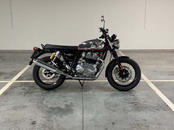 2026 Royal Enfield Interceptor, красный, 699000 рублей