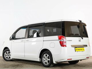 2012 Honda Stepwgn IV Рестайлинг, белый, 1649000 рублей, вид 4