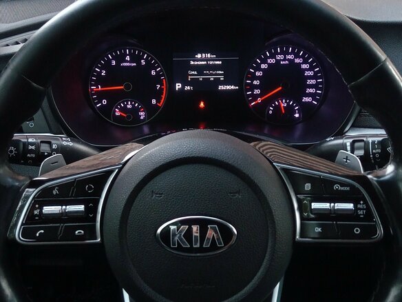 2019 Kia Optima IV Рестайлинг, белый, 1670000 рублей - вид 4