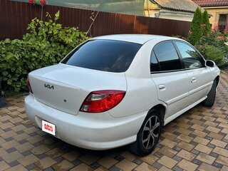 2001 Kia Rio I, белый, 330000 рублей, вид 4