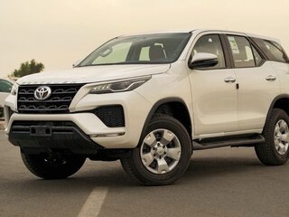 2025 Toyota Fortuner II Рестайлинг, белый, 5023000 рублей, вид 1