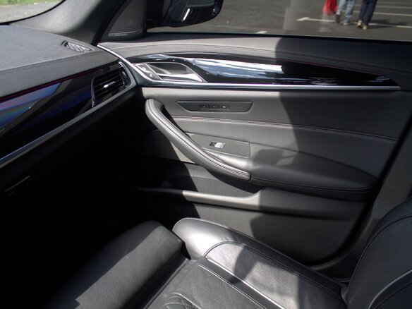 2022 BMW 5 серии 530i VII (G30/G31/G38) Рестайлинг, серый, 5150000 рублей - вид 26
