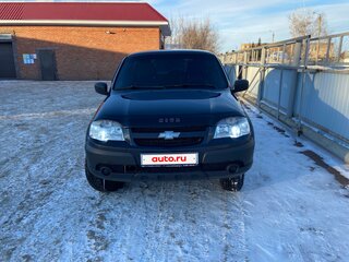 2017 Chevrolet Niva I Рестайлинг, коричневый, 610000 рублей, вид 1