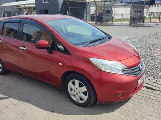 2012 Nissan Note II, красный, 700000 рублей, вид 2