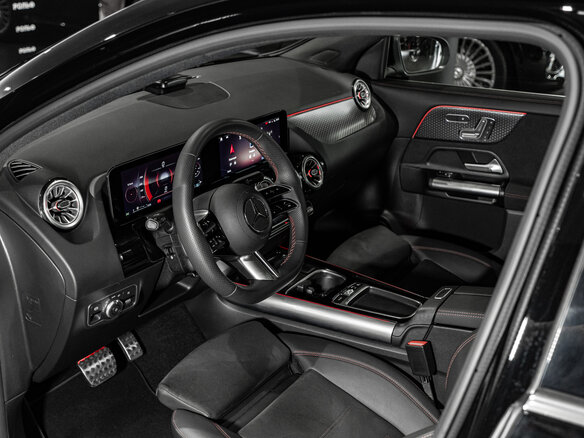 2025 Mercedes-Benz GLA 250 II (H247) Рестайлинг, чёрный, 6790000 рублей - вид 14