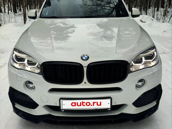 2013 BMW X5 50i III (F15), белый, 3490000 рублей - вид 1