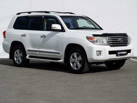 Toyota Land Cruiser 200 Series Рестайлинг 1