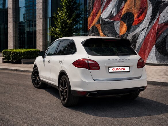 2011 Porsche Cayenne Diesel II (958), белый, 2599000 рублей - вид 1