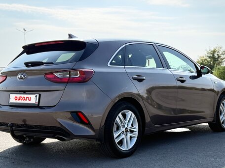 2018 Kia Ceed III, серый, 1590000 рублей, вид 4