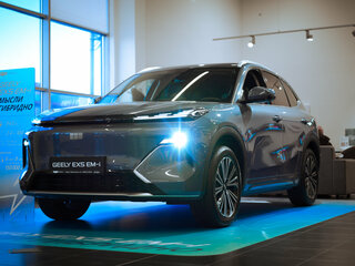 2026 Geely EX5 Гибрид EM-i, синий, 3974990 рублей, вид 3