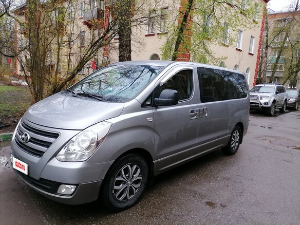 2017 Hyundai Grand Starex I Рестайлинг, серебристый, 2800000 рублей