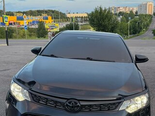 2017 Toyota Camry VII (XV50) Рестайлинг 2, чёрный, 1900000 рублей, вид 3