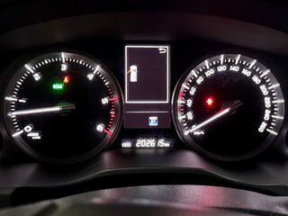 2016 Toyota Land Cruiser 200 Series Рестайлинг 2, чёрный, 6200000 рублей, вид 5