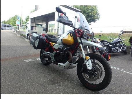 2019 Moto Guzzi V85 TT, чёрный, 710000 рублей, вид 3