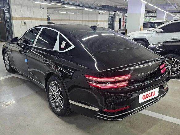 2026 Genesis G80 II Рестайлинг, чёрный, 8909412 рублей - вид 3