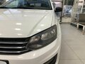 2015 Volkswagen Polo V Рестайлинг, белый, 399000 рублей - вид 1