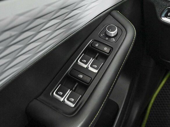 2023 Geely Coolray (Binyue Cool) I Рестайлинг, белый, 1898000 рублей - вид 17